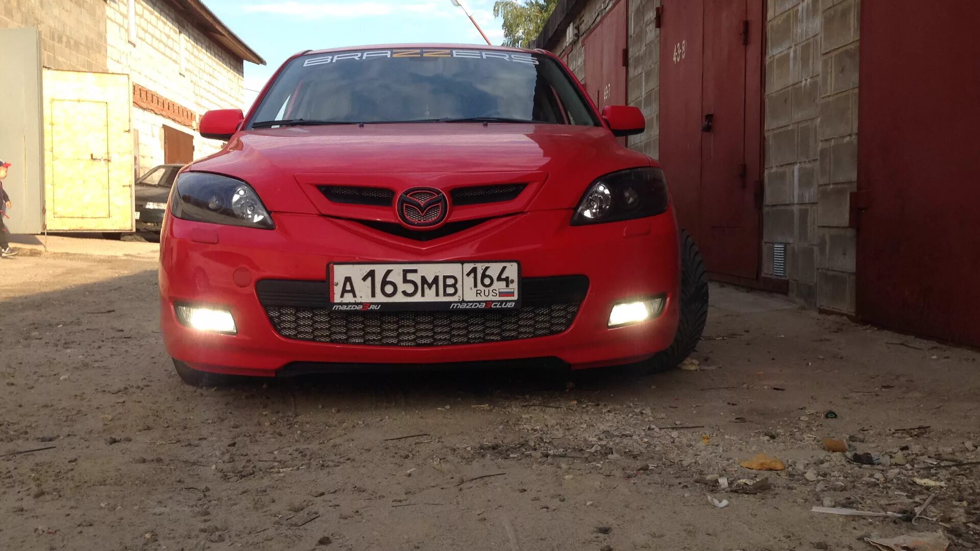 Тюнинг фар мазда 3 bk. Фары мазда 3 bk седан ксенон. Передние фары мазда 3 bk. Дальний свет мазда 3. Mazda 3 bl ангельские глазки.