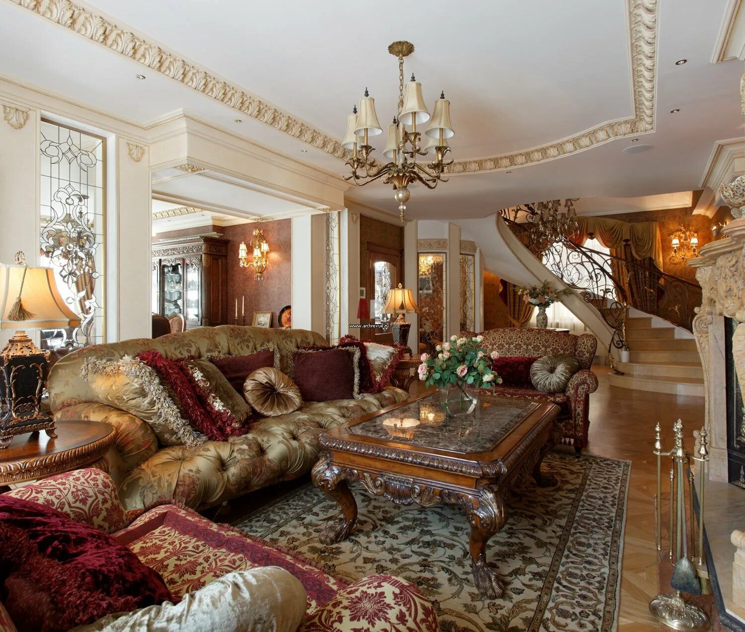 роскошь гостиной. ницца особняки роскошь лакшери. роскошь барокко. роскошный интерьер гостиной. потолок в классическом стиле.