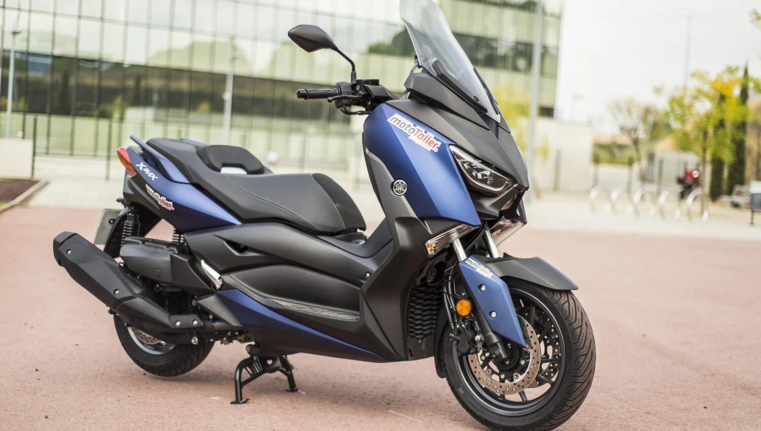 Сим Мах 400 мопед. Yamaha x Max Honda PCX. Мопед Икс Макс 400. Макс скутер Yamaha 400.