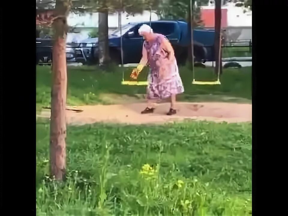 Бабку какашку
