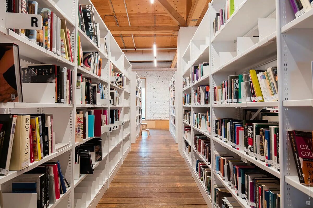 библиотека 7 букв. современный читатель. Livraria da vila сан-паулу бразилия планировка. библиотека гаража парк горького. библиотека современных исследований.