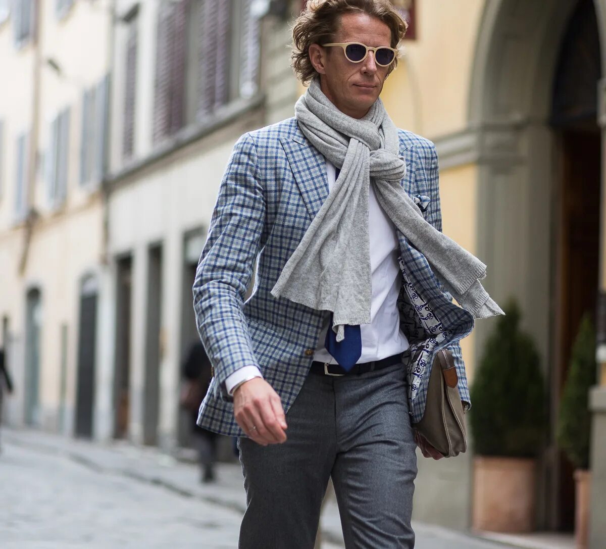 стильный мужчина. стильный мужской образ. стильная одежда для мужчин. носим мужские вещи. адам галлахер пальто.