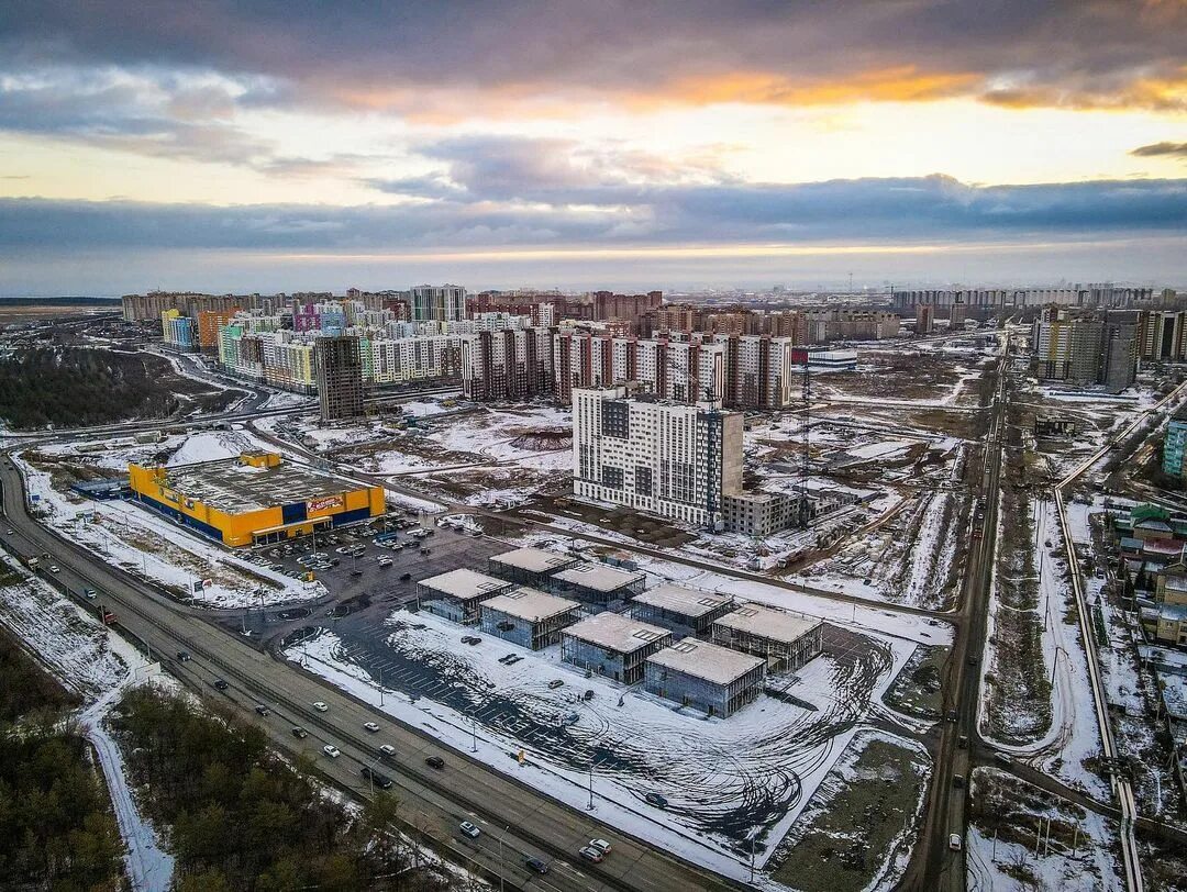 Нова г оренбург. Город еды Оренбург на загородном шоссе. Город еды в городе Оренбург что это такое. Рынок еды Оренбург.