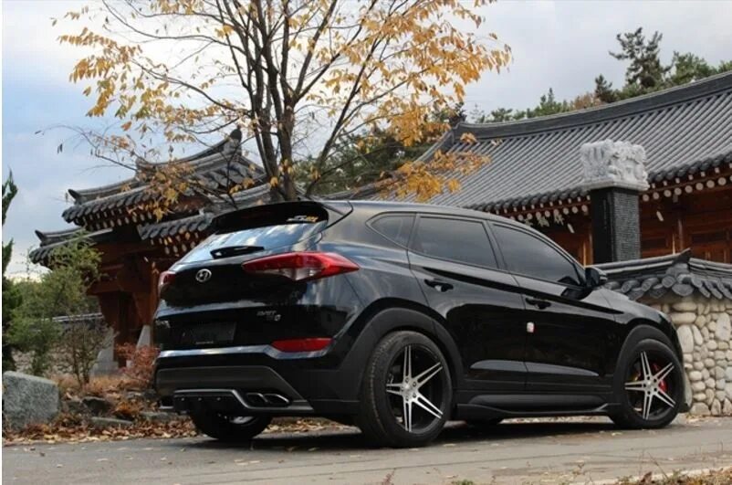 Диски туксон 2017. Hyundai tucson tuning 2017. hyundai tucson 2016 черный. обвес hyundai tucson 2025. hyundai tucson 19.
