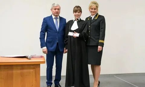 Судей 18
