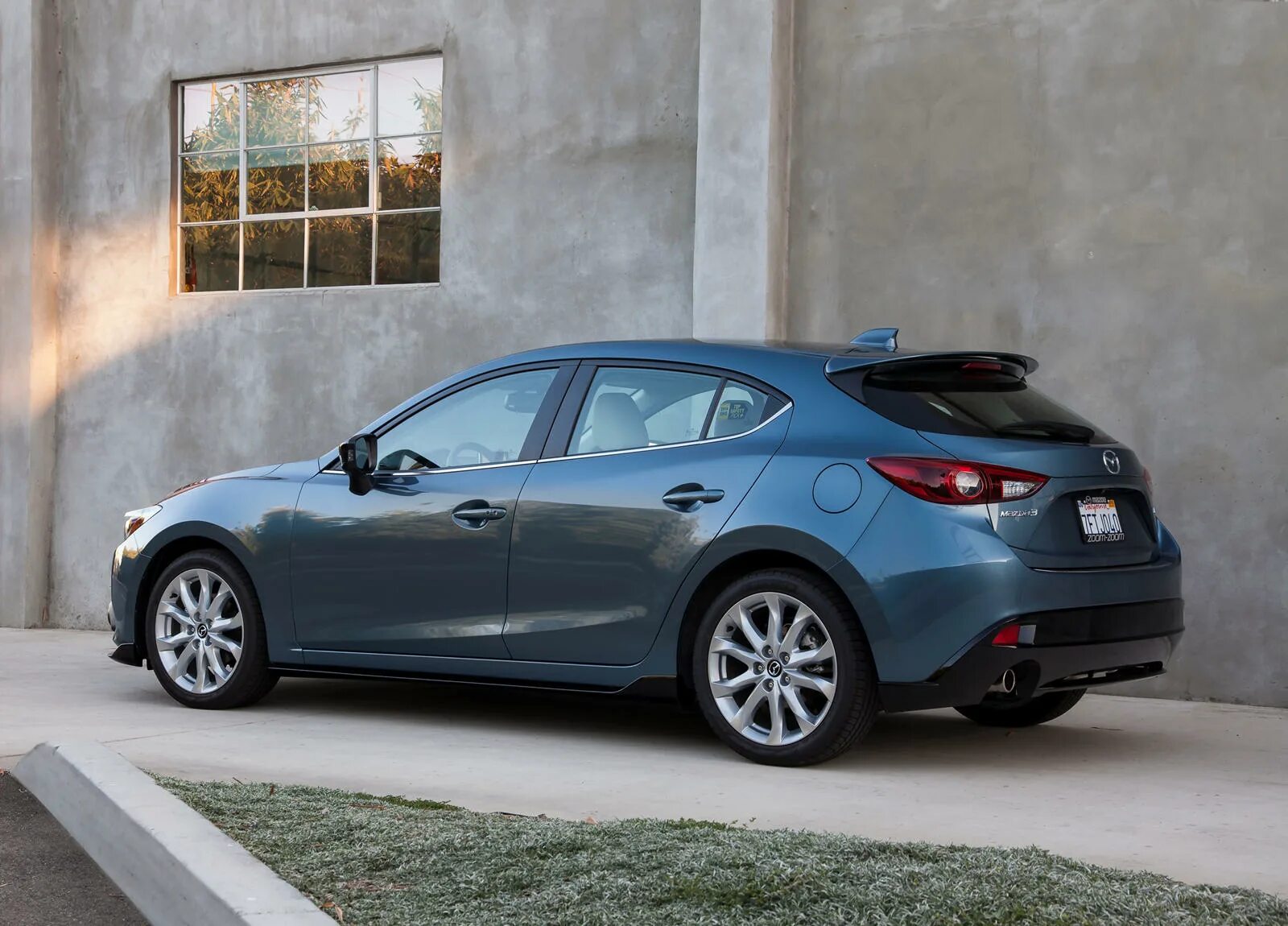 Mazda 3 2015 Hatchback. Мазда 3 хэтчбек 2015. Мазда Аксела 2015 хэтчбек. Mazda 3 2016.