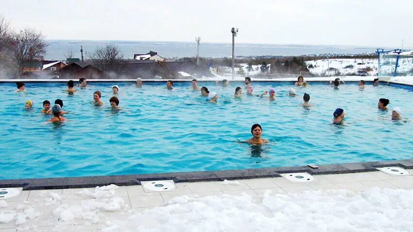 Черемшанские термы. Хвалынск горнолыжный курорт бассейн. Термальный бассейн в Хвалынске. Термы Хвалынск бассейн. Термальный бассейн Хвалынские термы.