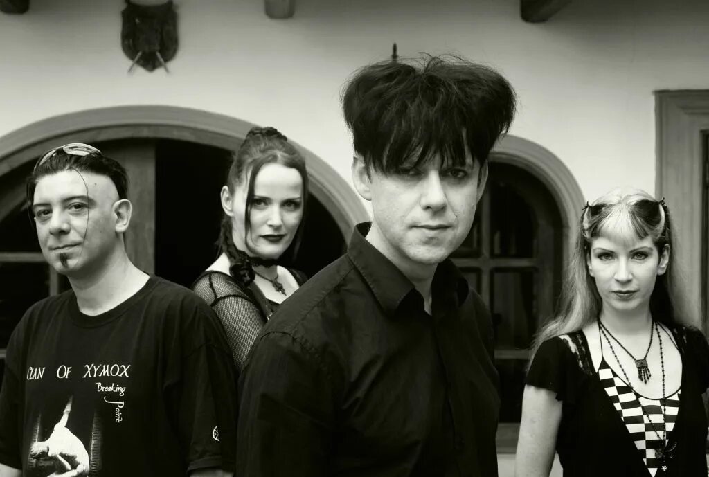 Clan группа. Clan of Xymox. Clan of Xymox Band. Clan of Xymox Clan of Xymox. Clan of Xymox 1984.