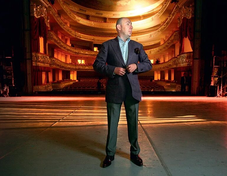 Владимир абрамович кехман. Директор михайловского театра. Кехман мхат. Руководитель михайловского театра в санкт-петербурге. Новосибирский оперный театр михайловский.