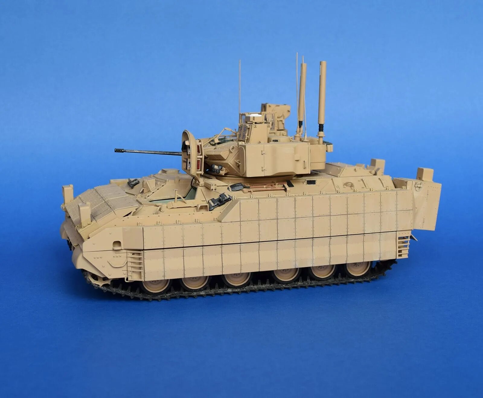 БМП Bradley m2a3. БМП Брэдли модель. SS-004 Meng model Боевая машина пехоты m2a3 Брэдли (w/Busk III) 1/35. БМП Брэдли Modelik. Armor models