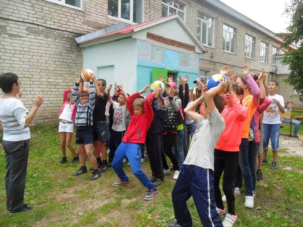 Новый сарбай школа. Село старое усманово самарская область. Село ново усманово. Погода новое усманово. Поселение новое усманово.