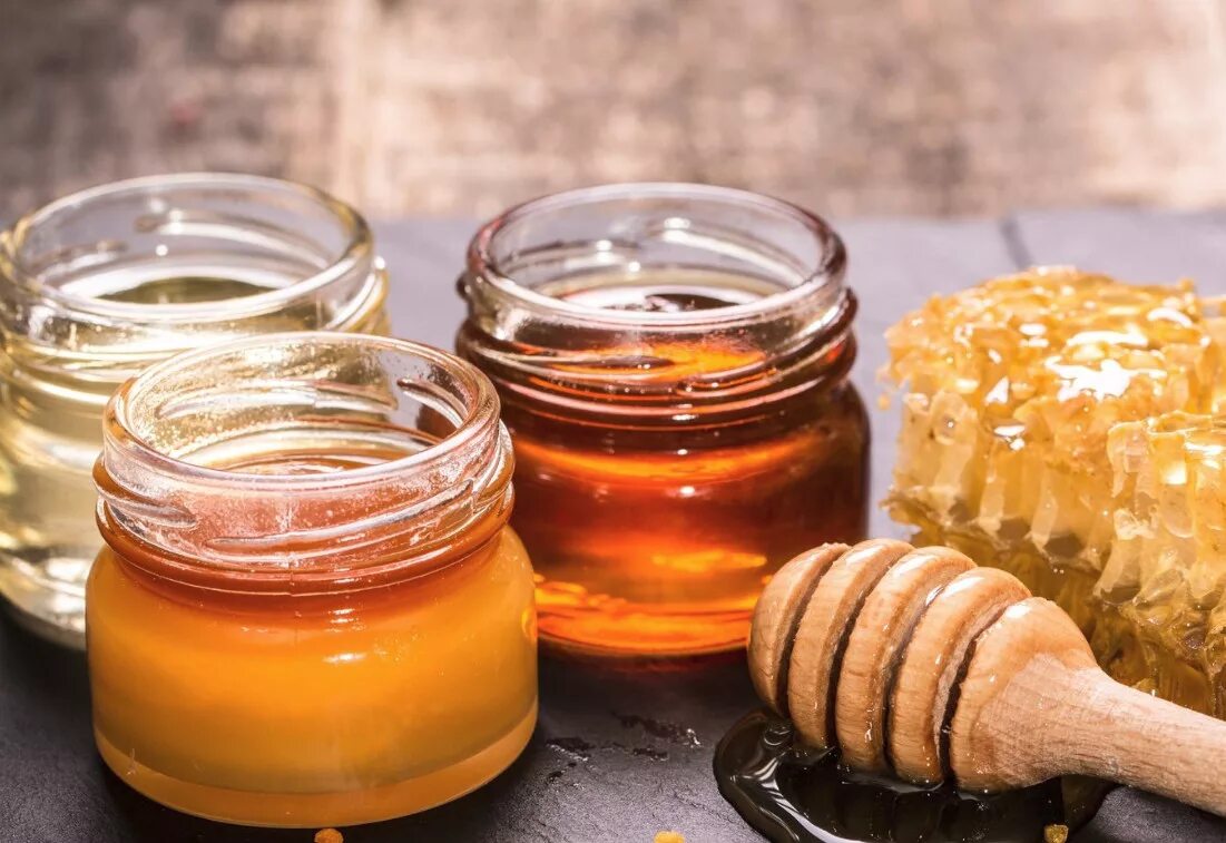 Мед картинки. Мёд. Медовая продукция. Целебный продукт пчеловодства. Медовые продукты.