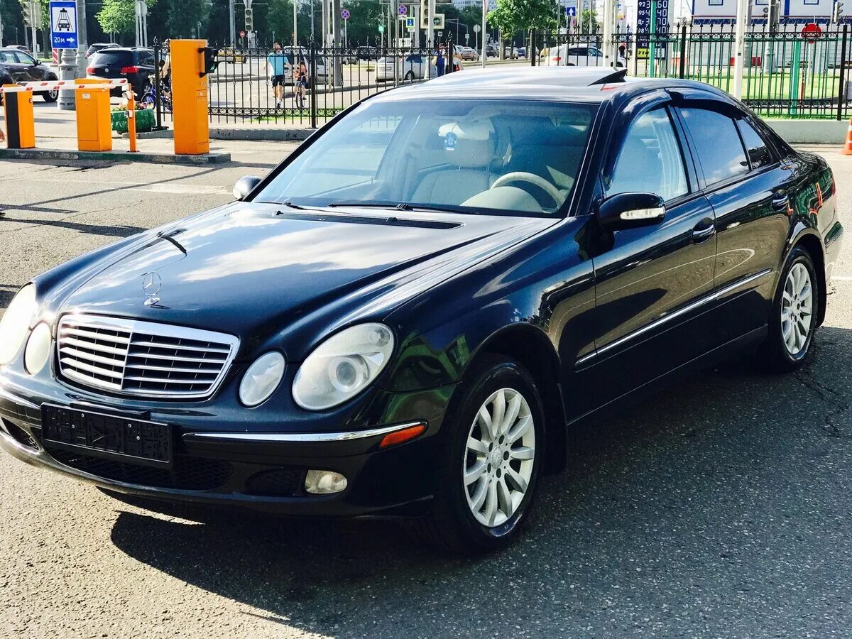 Е класс 2003 года. Mercedes-benz e320 2003. мерседес-бенц е320 2003. мерседес бенц е 320. mercedes e320 2003.