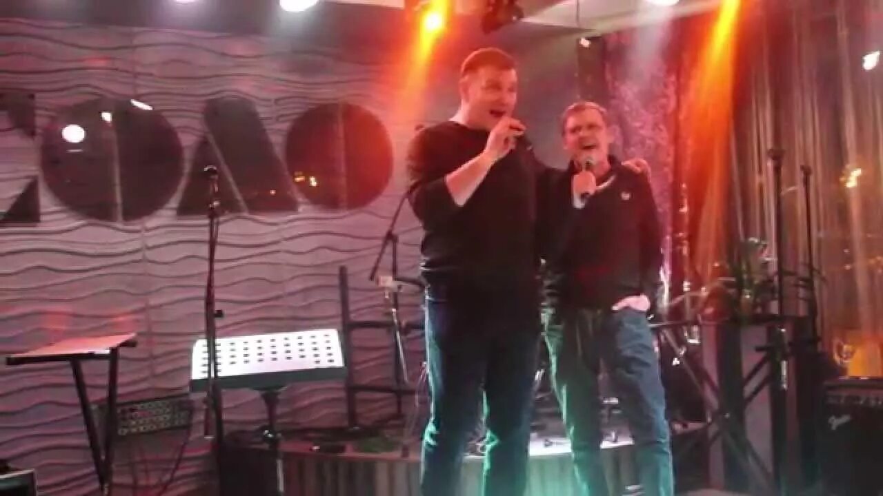 Группа пятилетка. Группа пятилетка джексон. Пятилетка давай зажжем. Песня зажгите свечи бродяги. Зажжем бродяги свечи.
