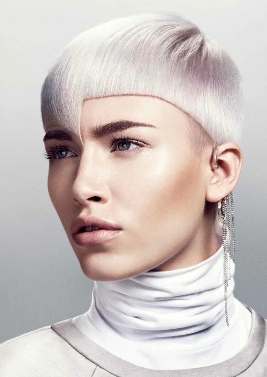 Креативные челки. Креативные стрижки женские на длинные волосы. Женские прически. Креативные женские челки. Креативные женские челки.