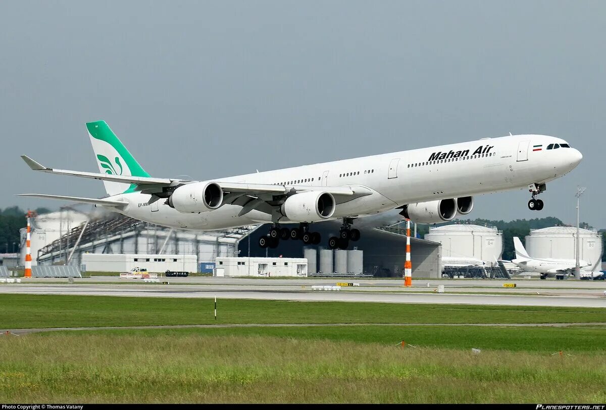 A340-600 Mahan. Airbus a340-300 Mahan Air. Mahan Air авиакомпании Ирана. Airbus a340-600 Mahan Air. Айр большой