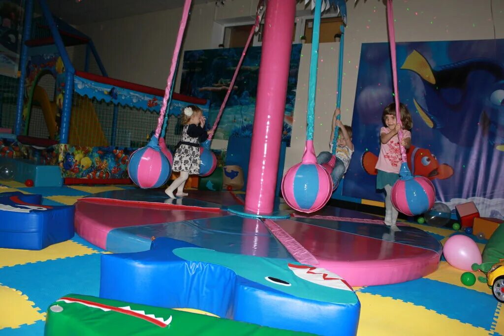 парк вити черевичкина аттракционы. детская площадка ростов на дону. орбитальная 13 ростов на дону детская площадка. детская игровая площадка ростов. парк плевен ростов-на-дону новая площадка.