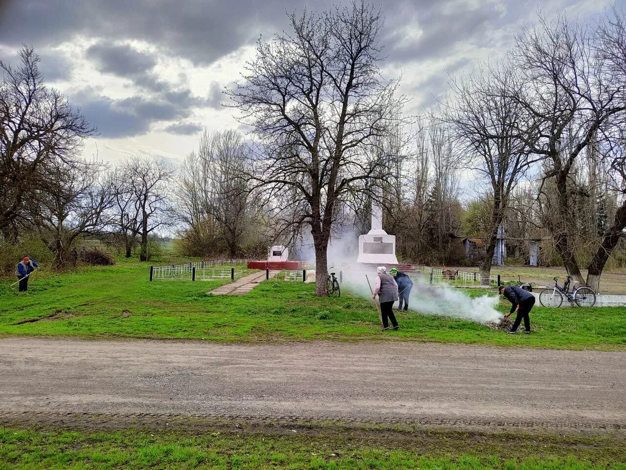 Город горловка донецкая. Горловка отзывы. Горловка отзывы. Площадь горловки донецкой области. Горисполком горловка.