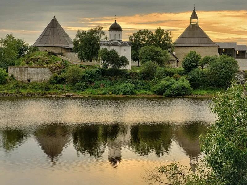 Каток в старой ладоге. Музей заповедник старая ладога. Ладожская крепость старая ладога. Староладожская крепость старая ладога. Д старая ладога.
