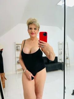 Gill Ellis-Young-Onlyfans 50% Special Discount у Твіттері. 