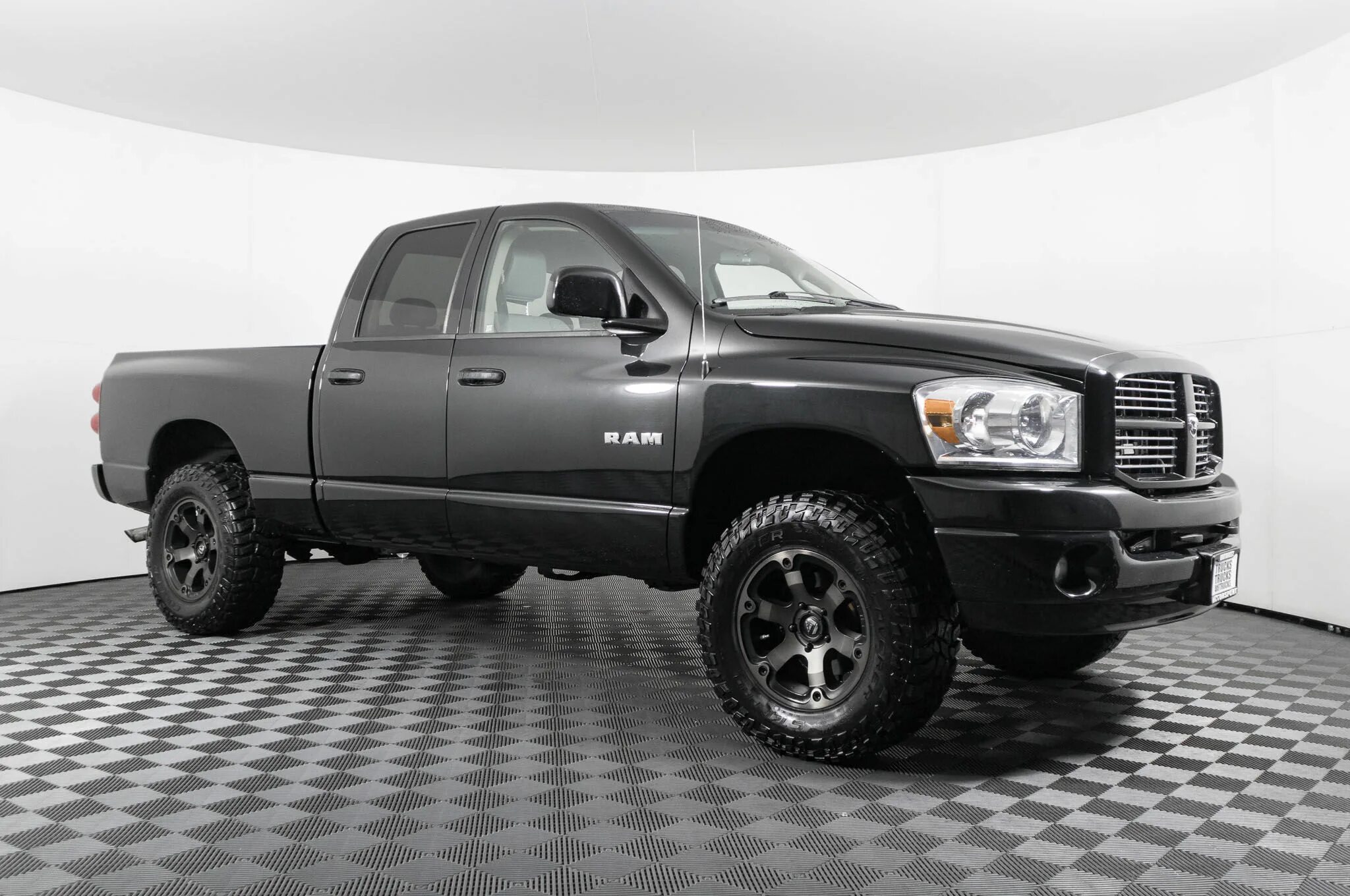 Ram 1500 расход. Dodge ram 1500 2008. dodge ram 2008. dodge ram 4. додж рэм 2008.