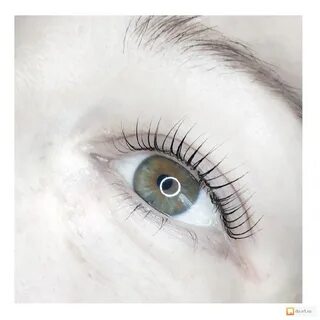 Длинные светлые реснички