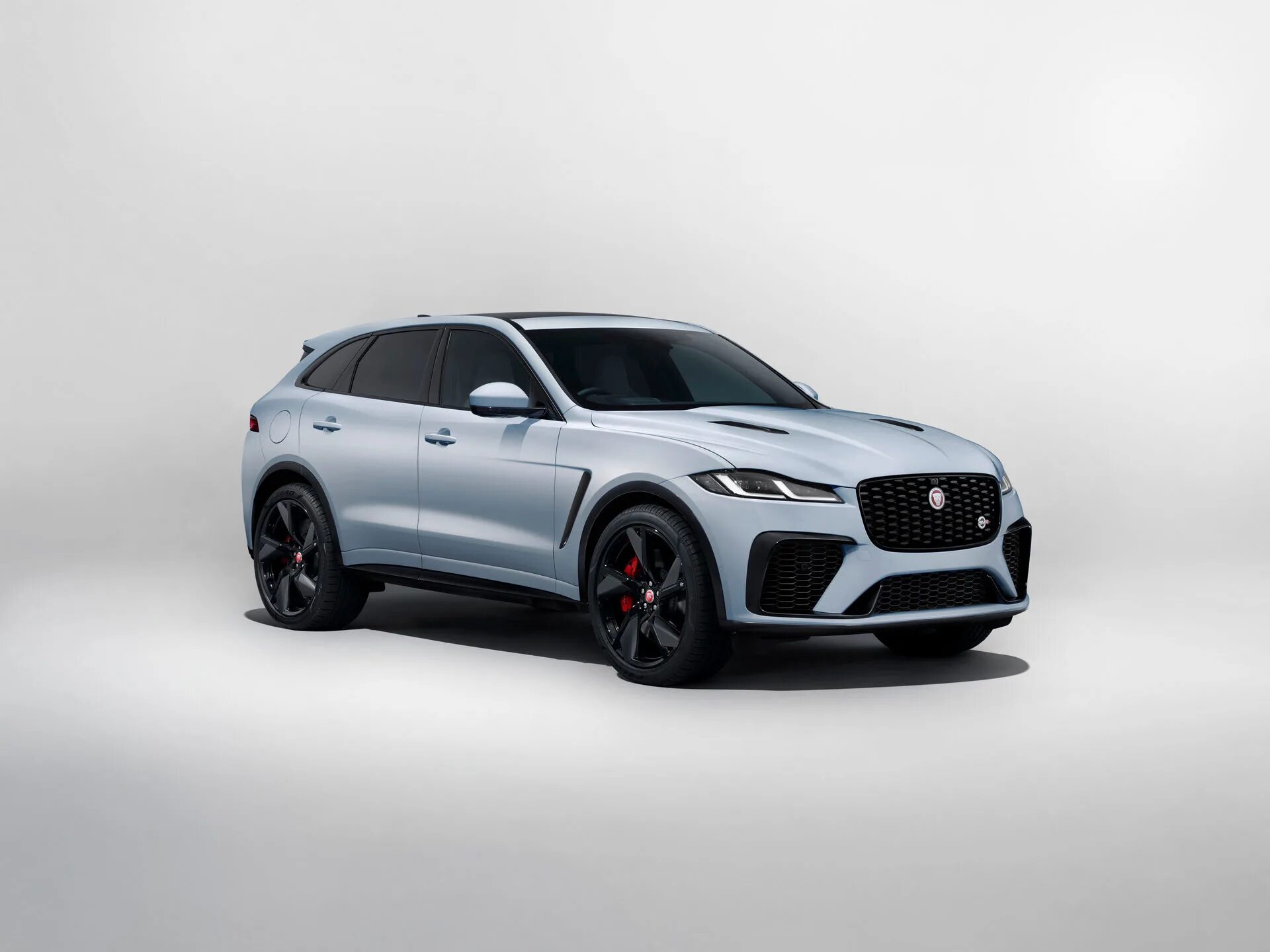 Pace 2025. Ягуар f pace 2025 svr. jaguar f-pace 2025. jaguar f-pace svr 2025. ягуар 2025 новый f-pace.