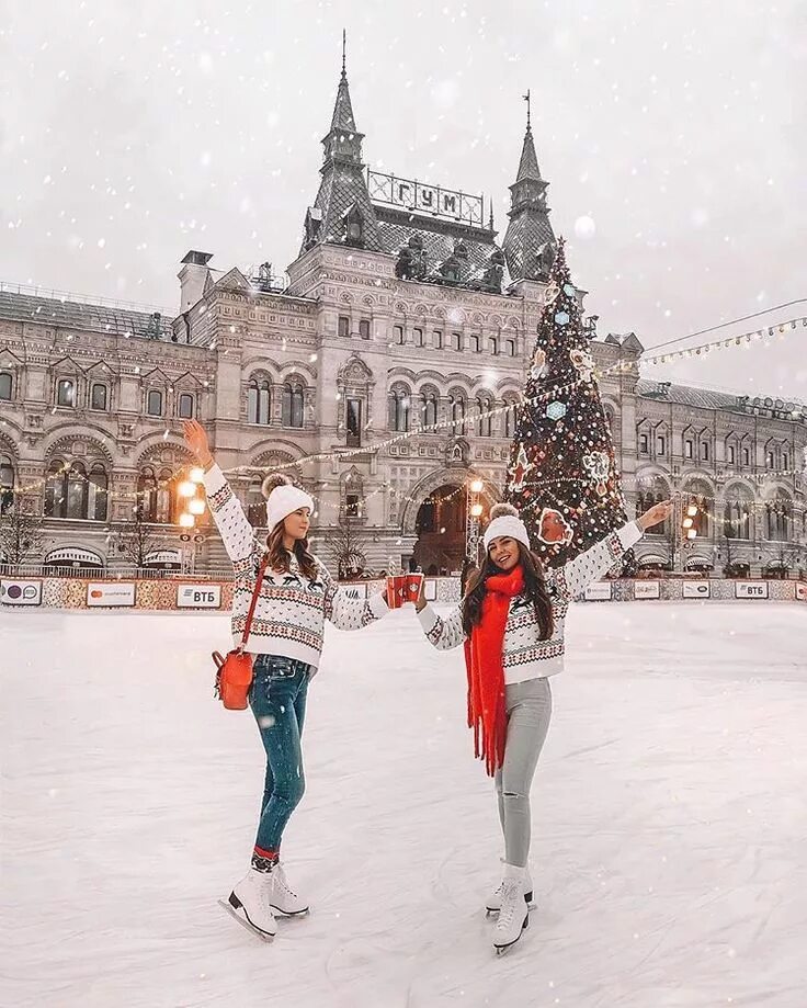 Зимняя фотосессия. Красная площадь зимой. Путешествие зимой. Фотосессия на площади зимой.