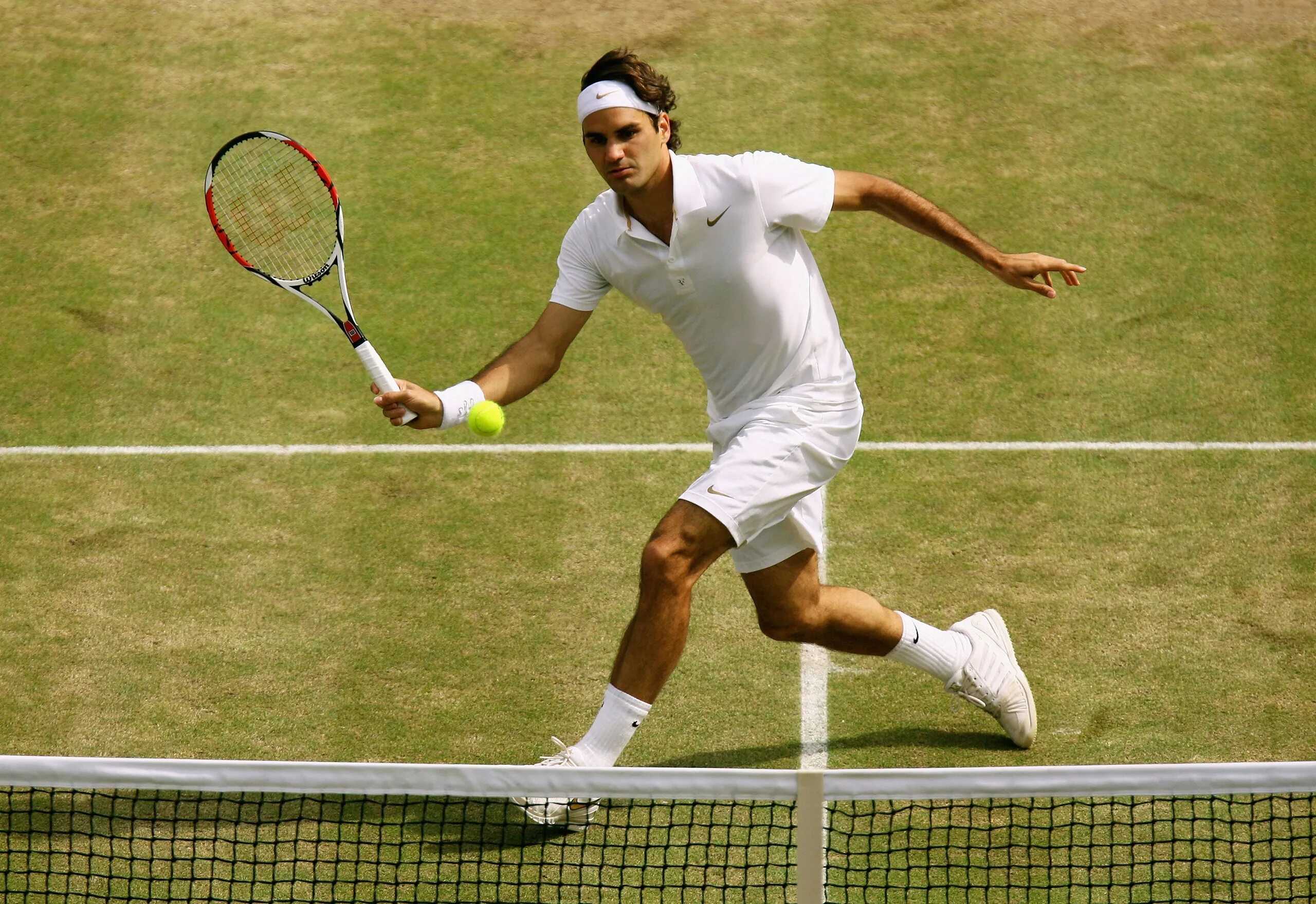 I play tennis. Надаль Федерер 2008. Роджер Федерер на Уимблдоне 2008. Роджер Федерер Рафа Надаль Уимблдон. Федерер 2003.