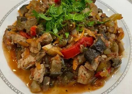 Тушеная со свининой