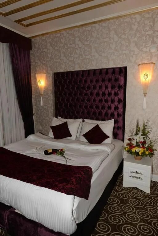 Diamond royal hotel 4*,. Diamond royal m 5*. Даймонд отель месихпаша. Hotel queens land стамбул. Diamond royal hotel.