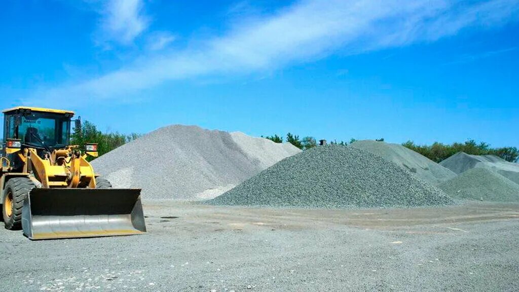 карьерами нерудных материалов. покровск-уральский щебеночный завод. добыча щебня. добыча и переработка полезных ископаемых. песок карьер.