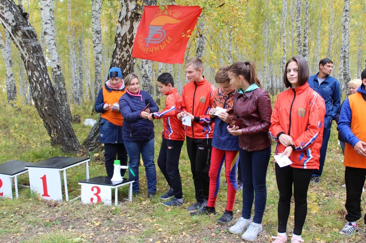 П солнечный красноярского. ДЮСШ зато поселок Солнечный. ДЮСШ зато п Солнечный Красноярский край. Спортивный туризм Солнечный. Лагерь Республика Солнечная Красноярск.