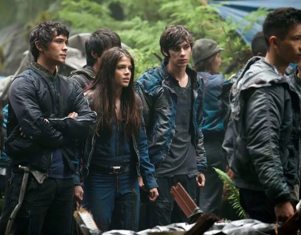 100 series. 100 Сериал. Мари Авгеропулос Перси Джексон. Сотня / the 100 (2014 – наст.время). Сериал 100 сотня 1 сезон.