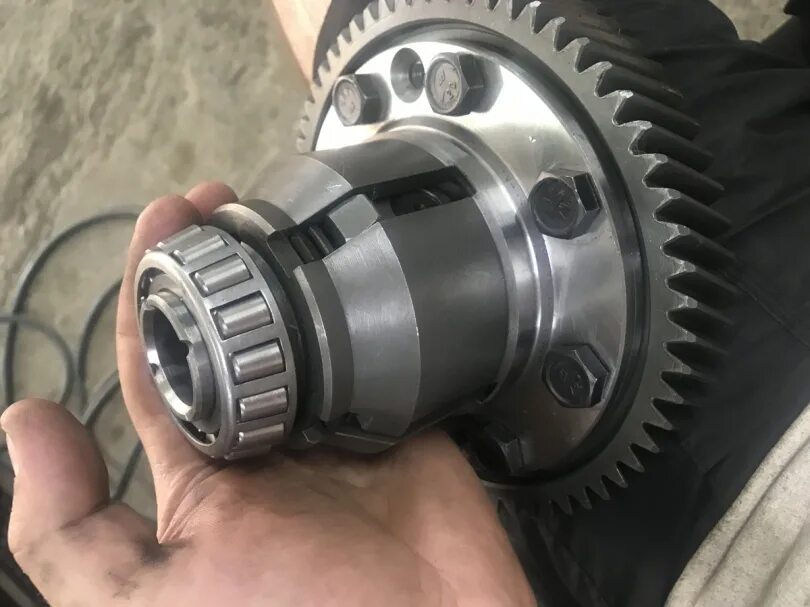 Межосевой дифференциал w5m332 митсубиси. Межосевой дифференциал. Межосевой дифференциал. Межосевой дифференциал. Дифференциал e-maxx.