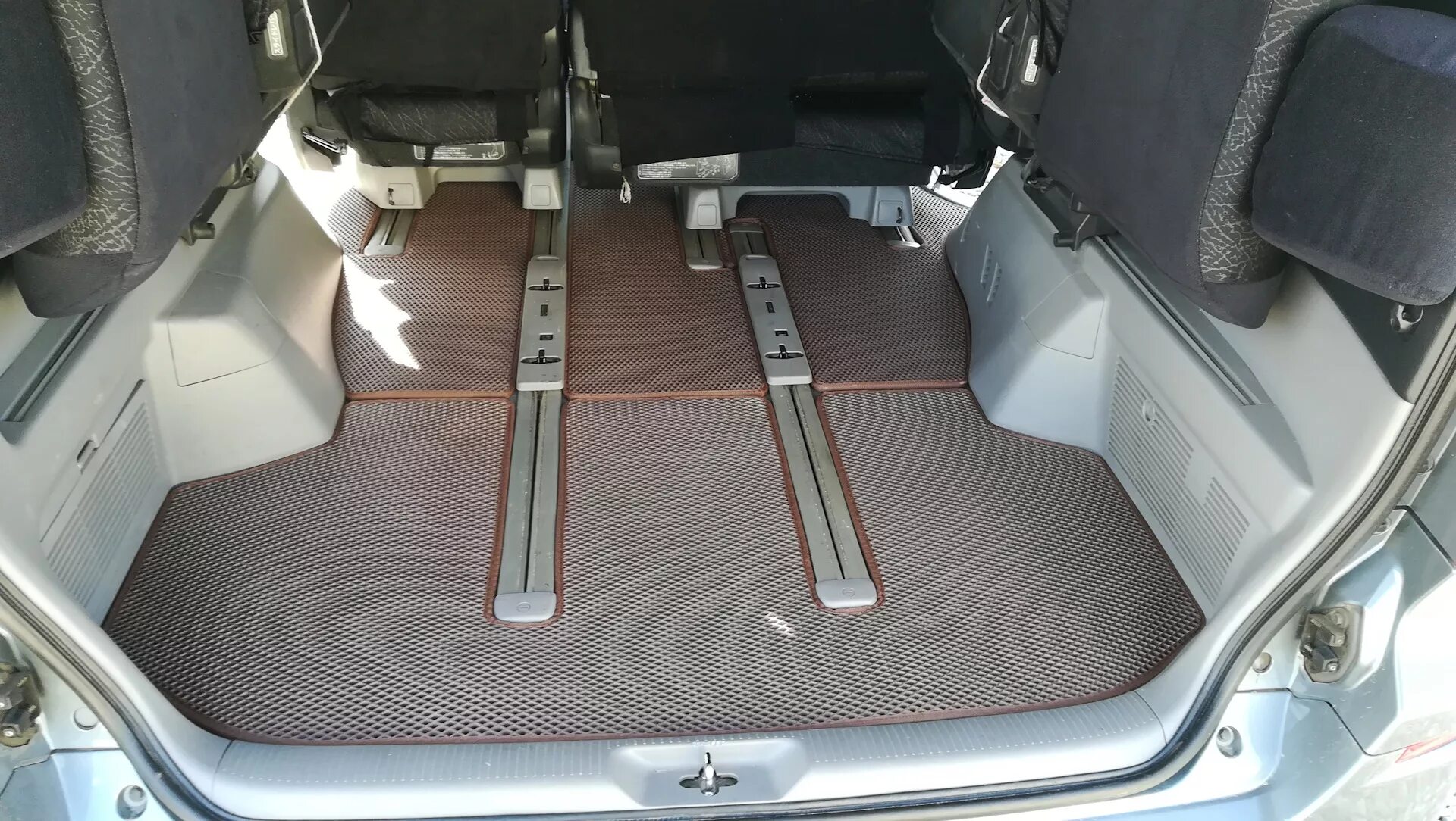 Toyota alphard eva kovrik. Коврик багажника тойота альфард 2018. Alphard toyota коврики eva. Коврики для toyota vellfire. Коврики тойота альфард 2005.