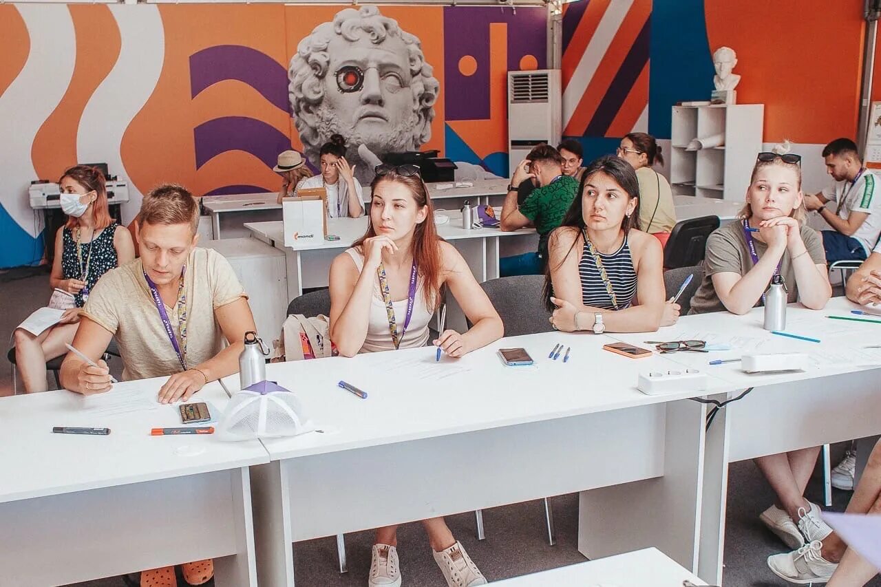 Art residence. арт резиденция выкса. арт резиденция для художников. Gridchinhall арт резиденция. арт резиденция 2024.