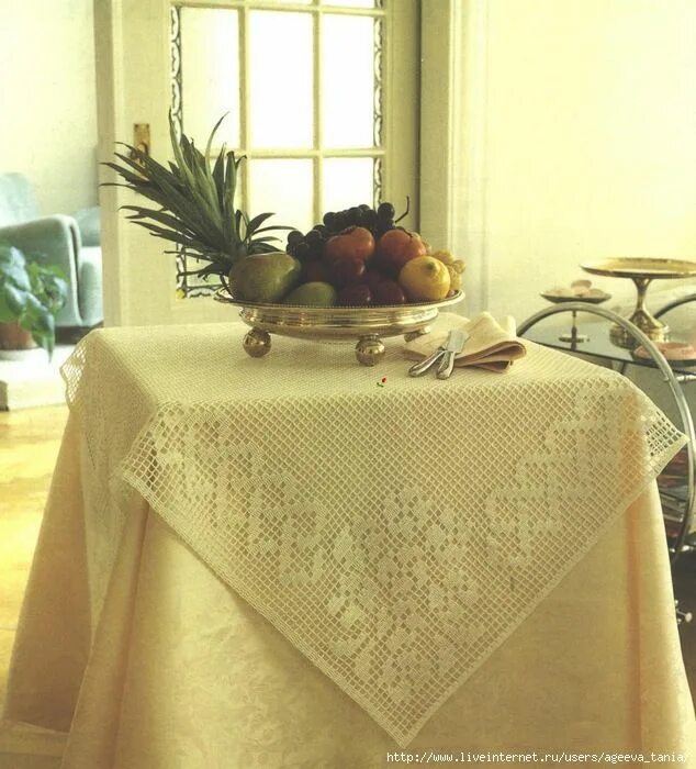Скатерть по мотивам вязание хобби. Пледы скатерти. Скатерть гобелен. Скатерть диаметр 180. Вязаная скатерть прямоугольная.