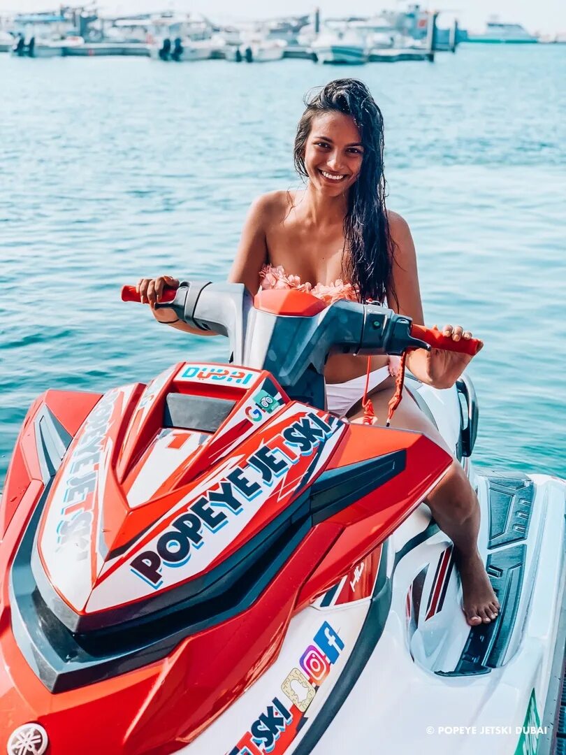 Laura can sail a jet ski. Джетски. jet skiing. moscow jet ski. трюки на гидроцикле.