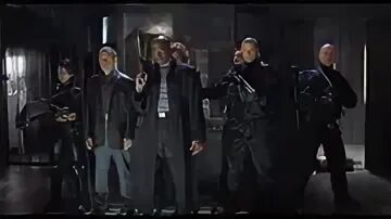 Стою ни жив ни мертв