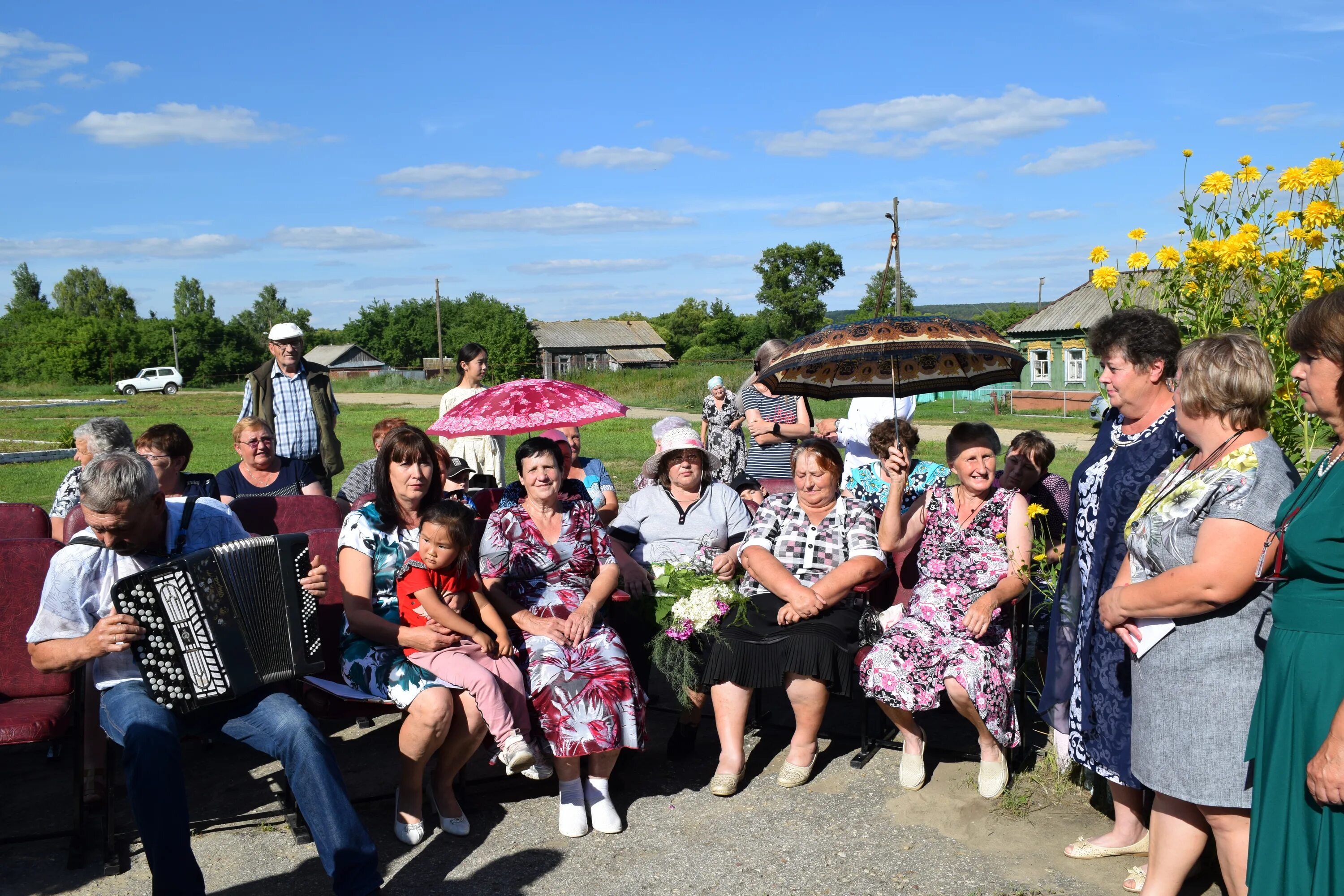 Праздник день села. Деревня дьячевка. Спасов день праздник в деревне. Какой день села. Село владимировское.