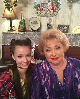 Сколько лет маме маши