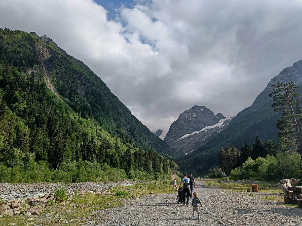 Домбай русская поляна маршрут. Домбай карта маршрутов. Домбай маршрут. Домбай маршрут на алибек. Домбай маршруты.