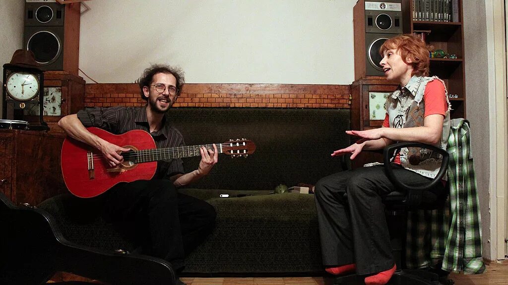 домашний концерт с рыданиями и заламыванием рук. домашний концерт с родителями. домашний концерт. театральное заламывание рук. домашний концерт.