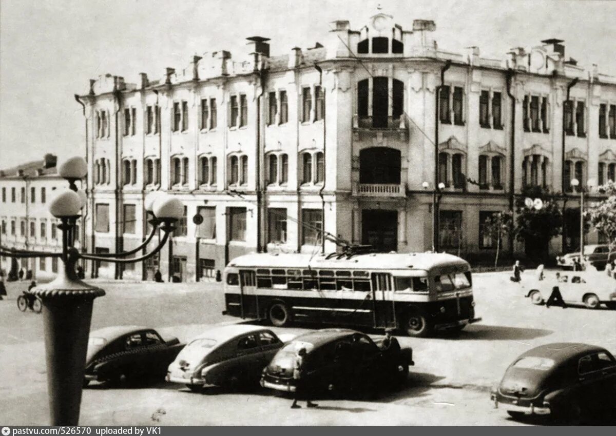 Киров история создания. Улица ленина киров в 1960 году. киров 1950. вятка гостиница европейская. улица ленина киров в прошлом.