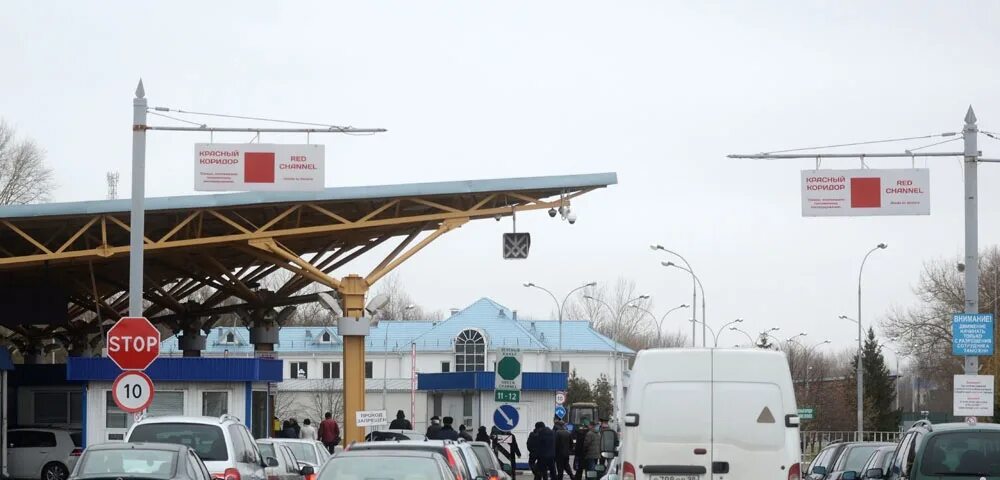 Международный автомобильный пункт пропуска адлер таможенный пост. Таможенный контроль товаров и транспортных средств. Таможня троицк бугристое челябинская область. Зона таможенного контроля. Таможенный пункт.