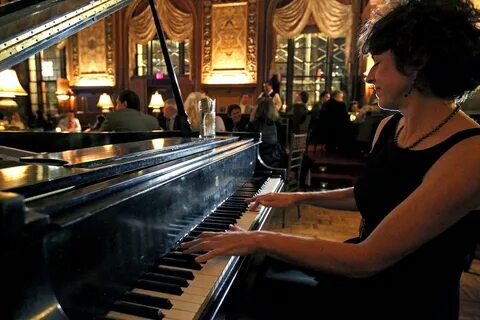 Piano bar