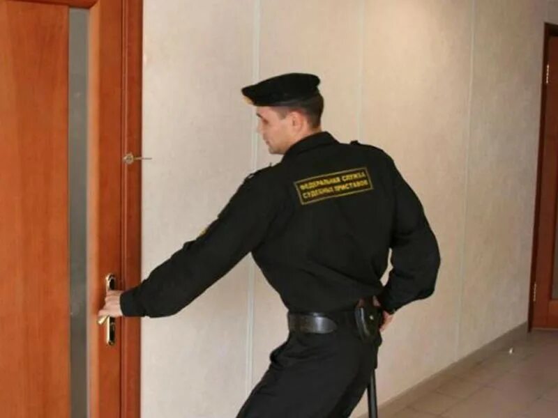 Повышение зарплаты приставам