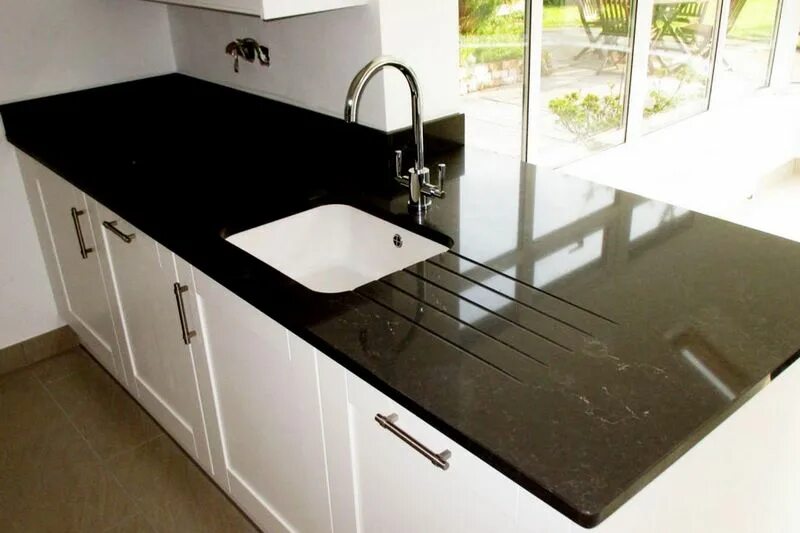 Агломерат (кварц) столешница для кухни. Silestone столешницы. Производитель кварцевых столешниц. Камбрия кварцевый агломерат. Bq9470 vicostone.