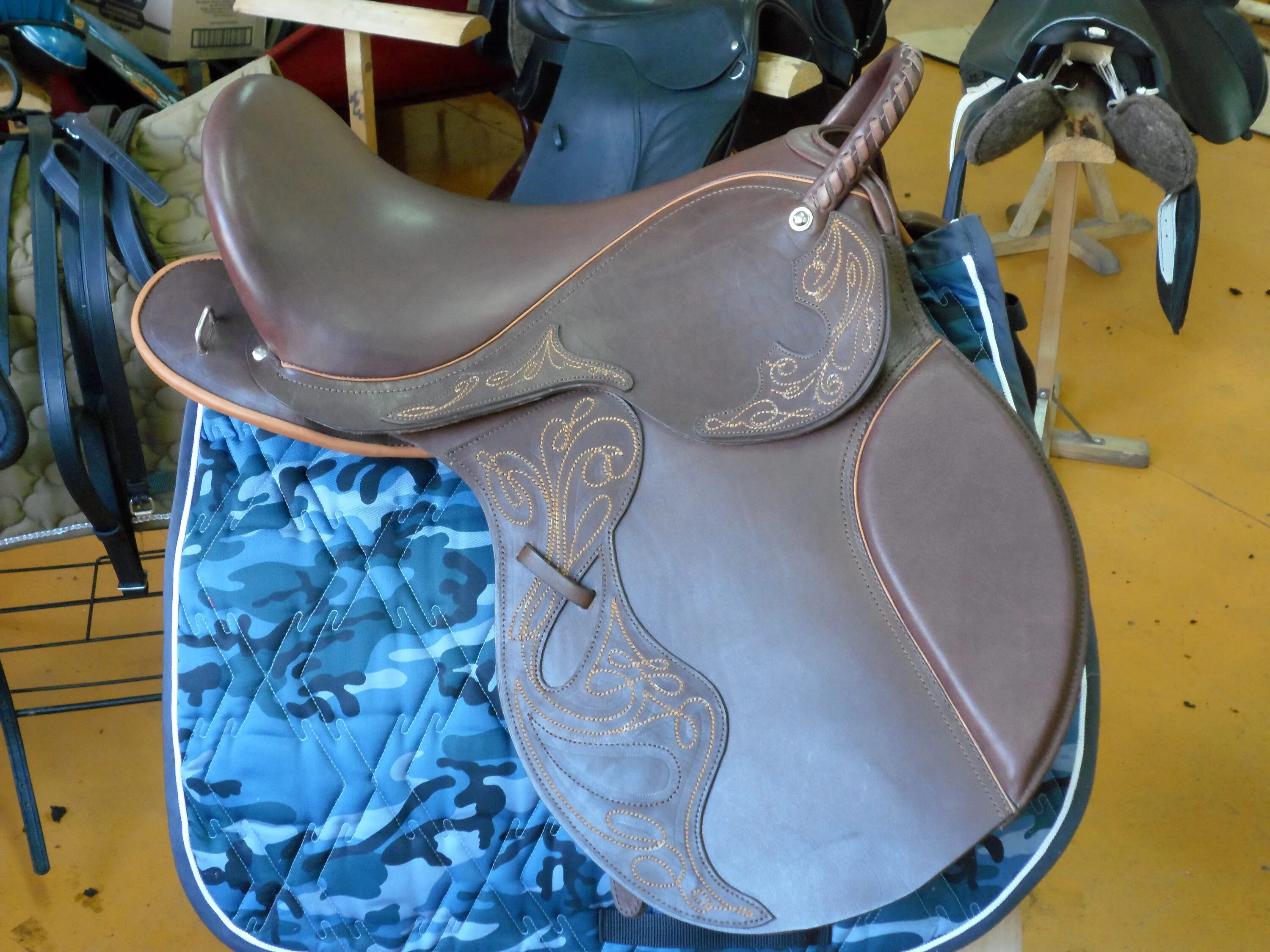 Седло редуктора. Офицерское седло орловская. saddle  седло, арт. 470139. 11132-11020 седло. седло для лошади selecta 11640.